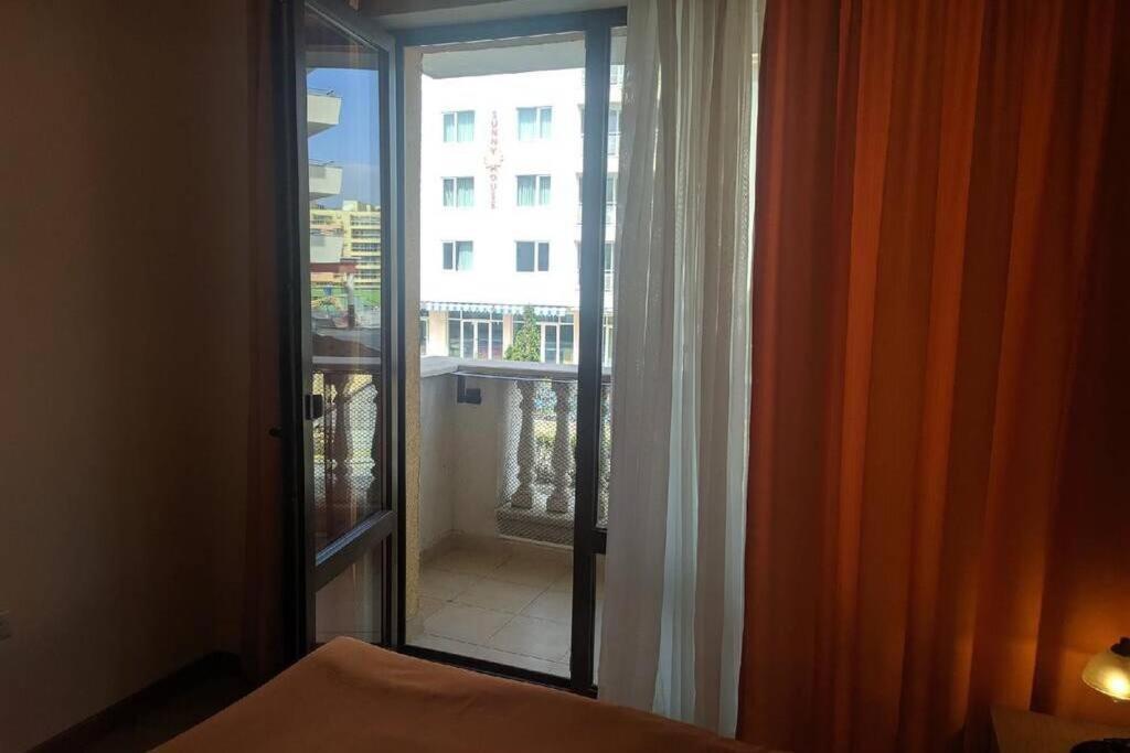 Royal Sun, 6 People, 600 M From The Sea Apartment Pantai Sunny Bagian luar foto