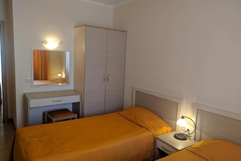Royal Sun, 6 People, 600 M From The Sea Apartment Pantai Sunny Bagian luar foto