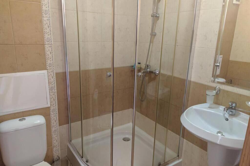 Royal Sun, 6 People, 600 M From The Sea Apartment Pantai Sunny Bagian luar foto
